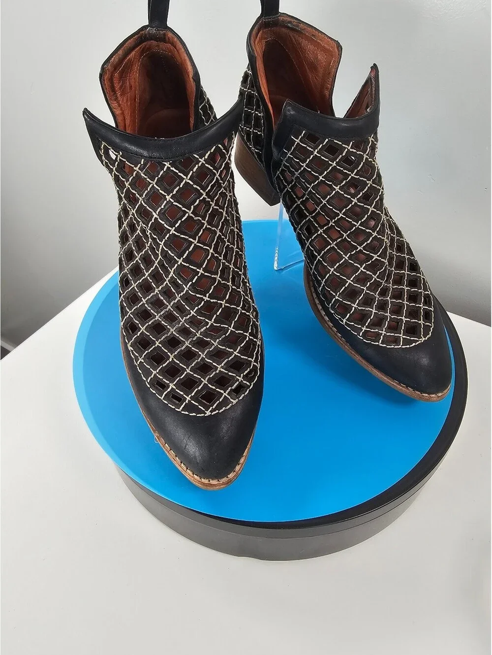 N/A these stylish
